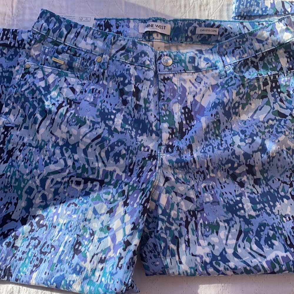 Women’s Nine West Chrystie capris - Picture 2 of 4